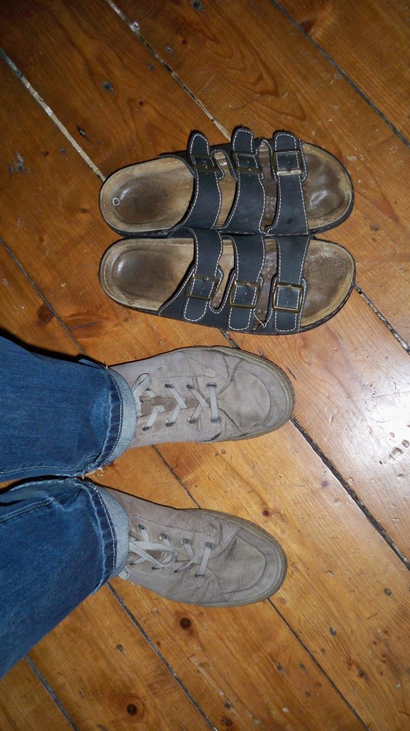 Welche Schuhe anziehen bei Glühbirne wechseln © Landesblog NRW