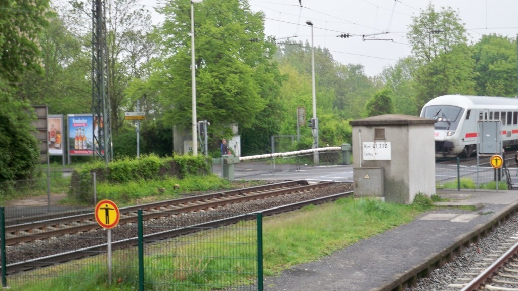 ICE fährt durch Bonn Mehlem Bahnhof © Landesblog NRW