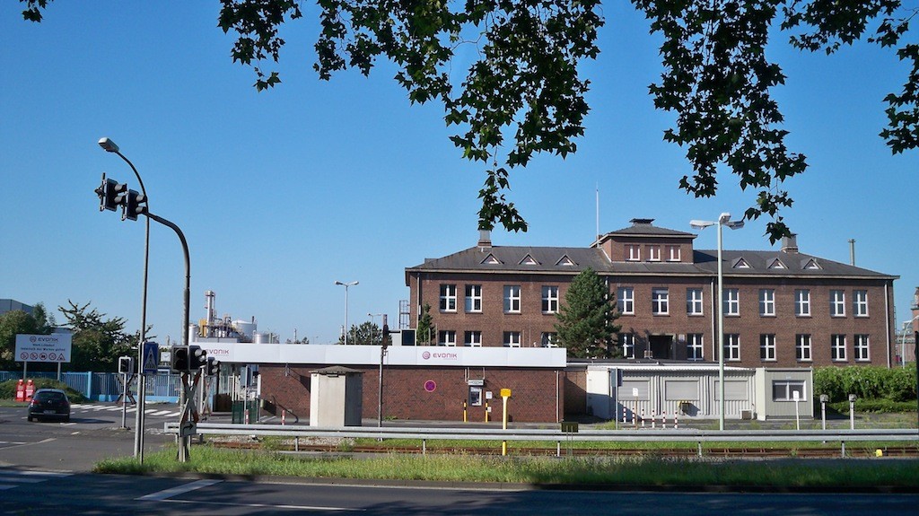 Evonik Werke in Niederkassel Lülsdorf © Landesblog NRW